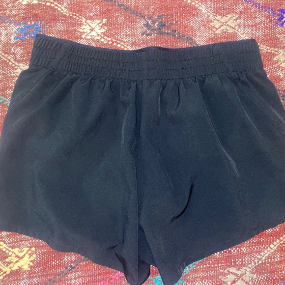 GapFit 3" Running Shorts, True Black, Size Small - Picture 5 of 6
